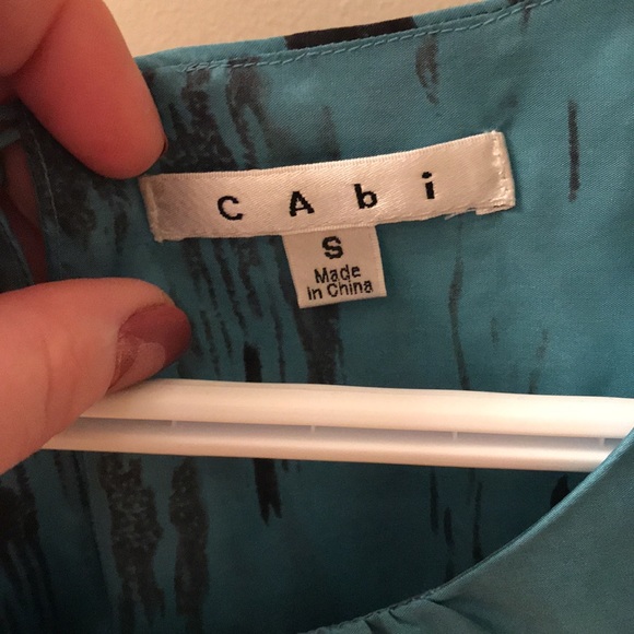 Cabi silk sleeveless blouse in size small - Picture 2 of 4